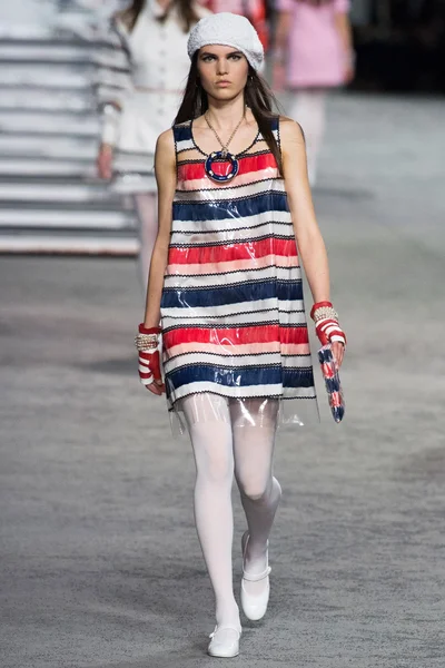 Look 46